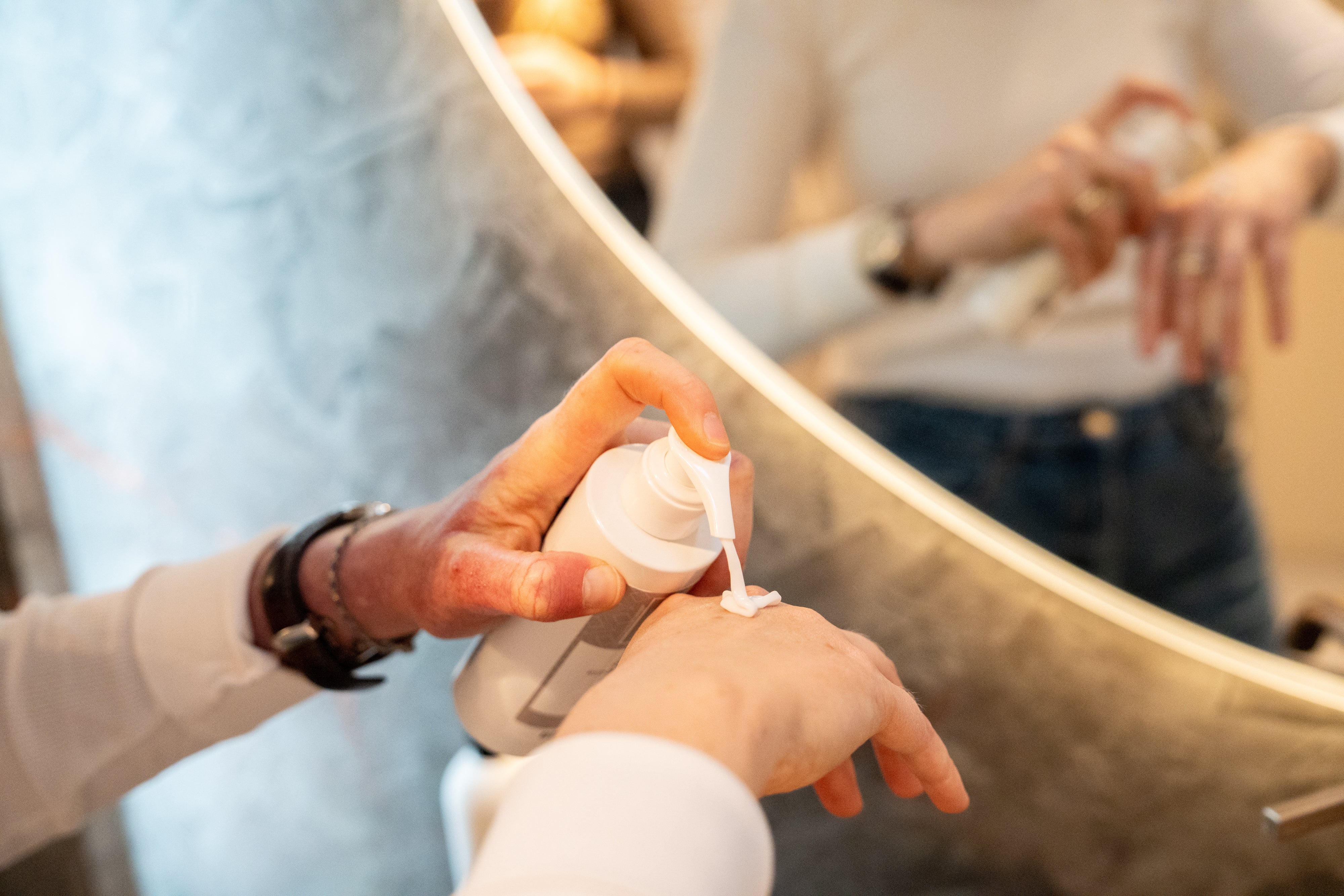 Double Cleansing: Warum die doppelte Reinigung deiner Haut wirklich den Unterschied macht