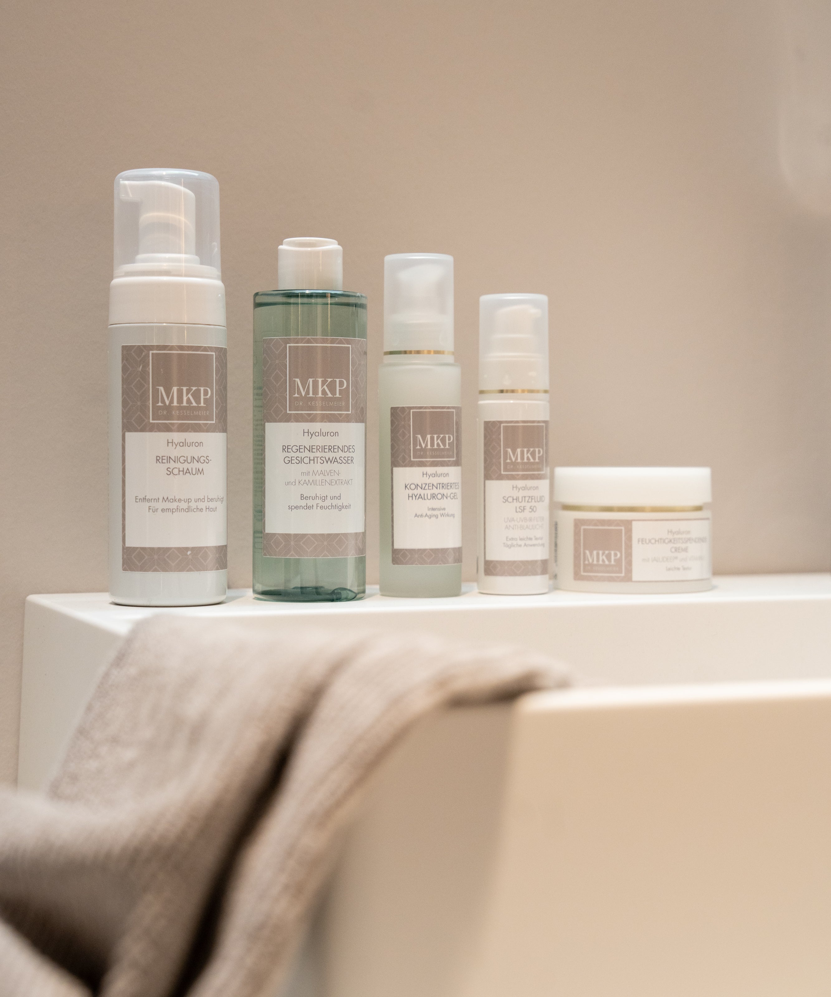 Aufreihung von MKP Pflegeprodukten